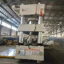 []南通锻压2000吨，台面1.4米2.4米，开口高度1.4米，油.